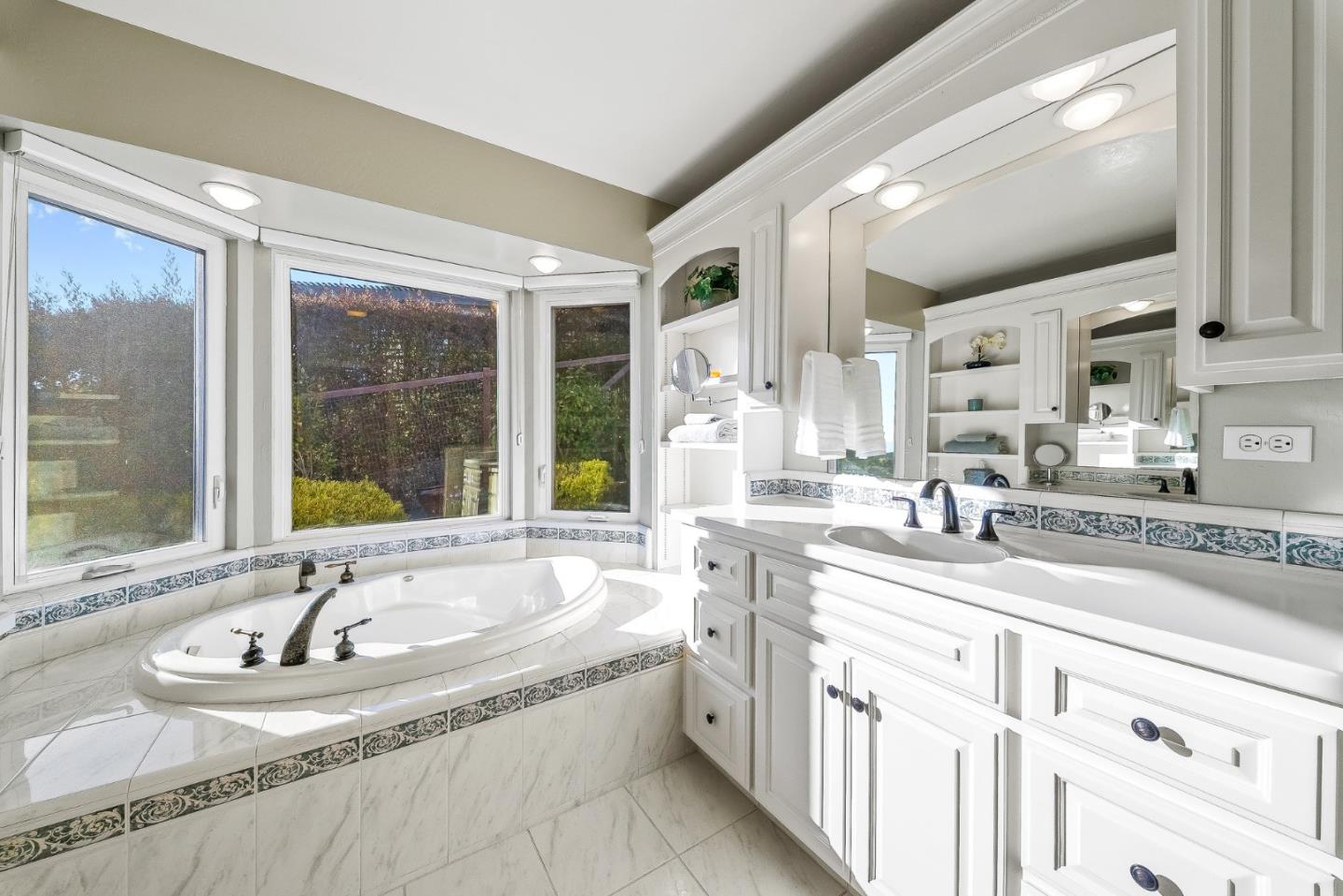 Detail Gallery Image 28 of 45 For 153 Castillo Ct, Aptos,  CA 95003 - 3 Beds | 2/1 Baths