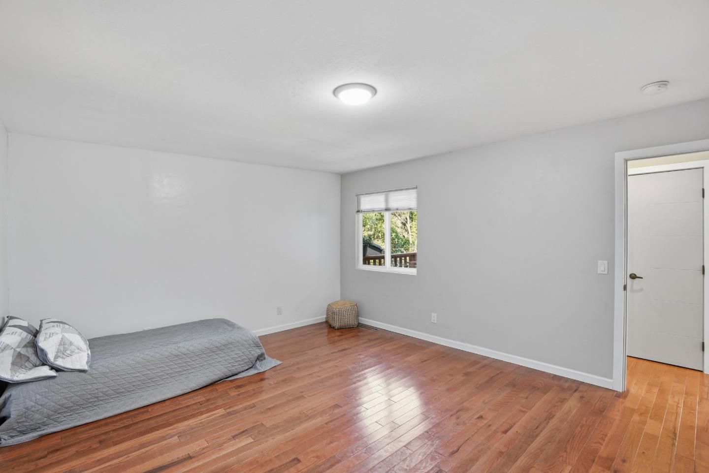 Detail Gallery Image 15 of 21 For 710 Woodcrest Ln, Monterey,  CA 93940 - 3 Beds | 2 Baths