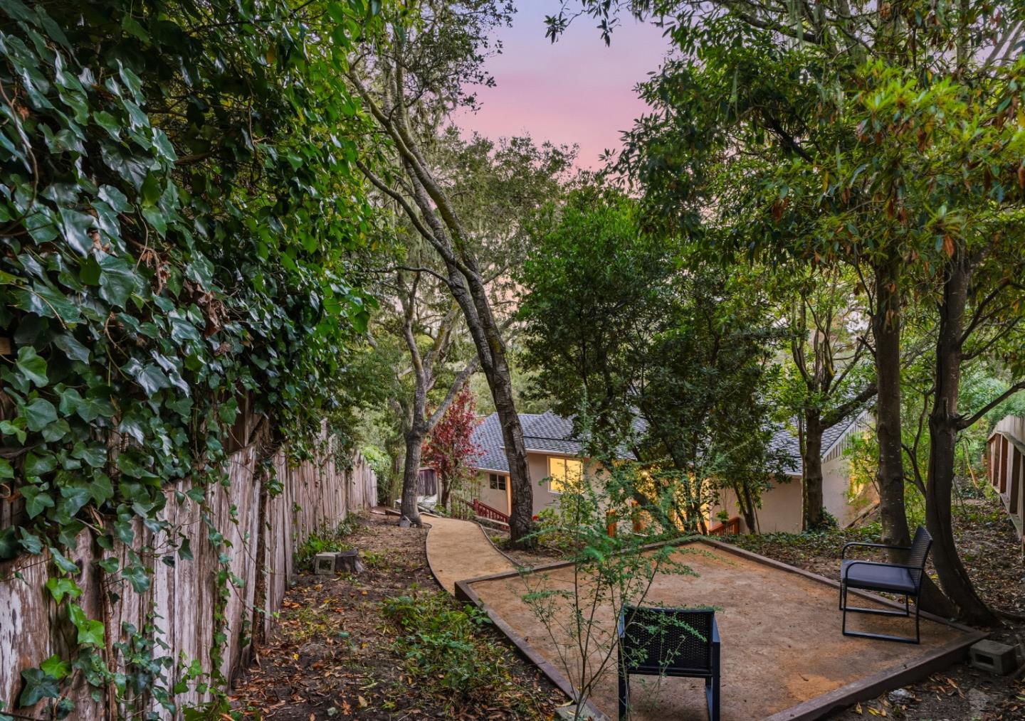 Detail Gallery Image 21 of 21 For 710 Woodcrest Ln, Monterey,  CA 93940 - 3 Beds | 2 Baths