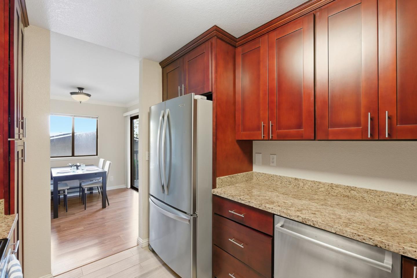 Detail Gallery Image 11 of 26 For 2425 S Norfolk St #102,  San Mateo,  CA 94403 - 2 Beds | 2 Baths