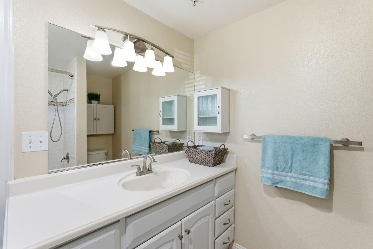 Detail Gallery Image 15 of 26 For 2425 S Norfolk St #102,  San Mateo,  CA 94403 - 2 Beds | 2 Baths