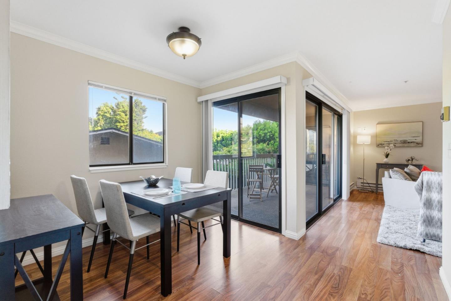 Detail Gallery Image 2 of 26 For 2425 S Norfolk St #102,  San Mateo,  CA 94403 - 2 Beds | 2 Baths