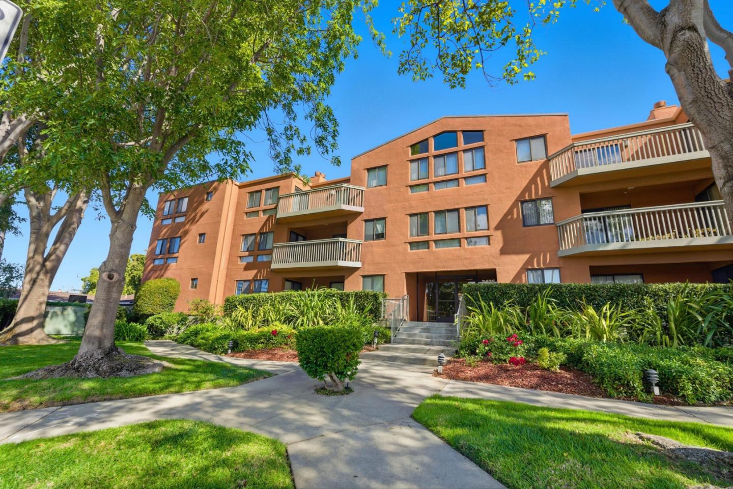 Detail Gallery Image 22 of 26 For 2425 S Norfolk St #102,  San Mateo,  CA 94403 - 2 Beds | 2 Baths