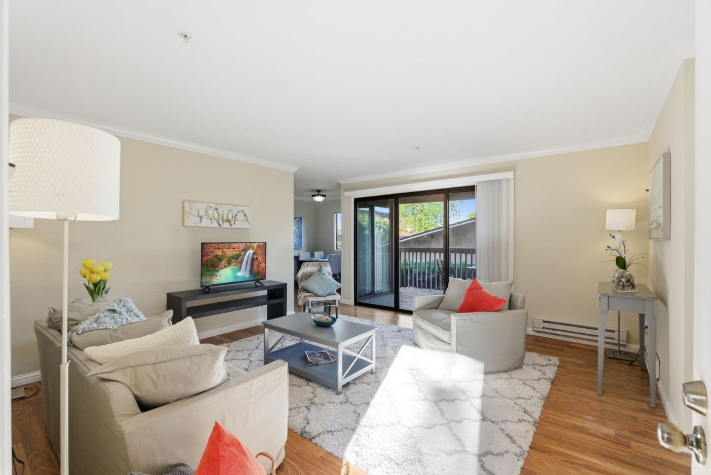 Detail Gallery Image 4 of 26 For 2425 S Norfolk St #102,  San Mateo,  CA 94403 - 2 Beds | 2 Baths