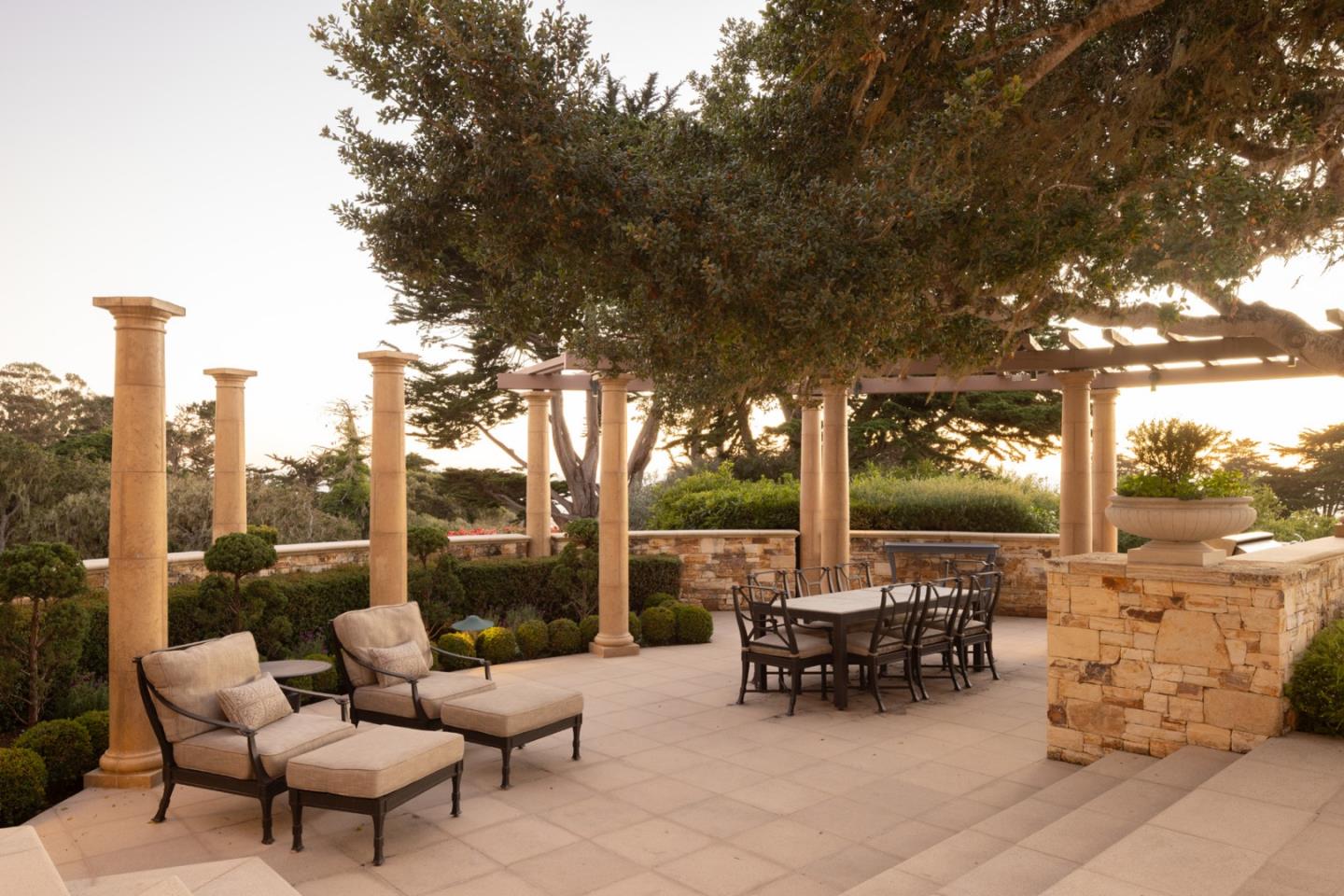 Detail Gallery Image 21 of 24 For 3426 17 Mile Dr, Pebble Beach,  CA 93953 - 6 Beds | 6/2 Baths