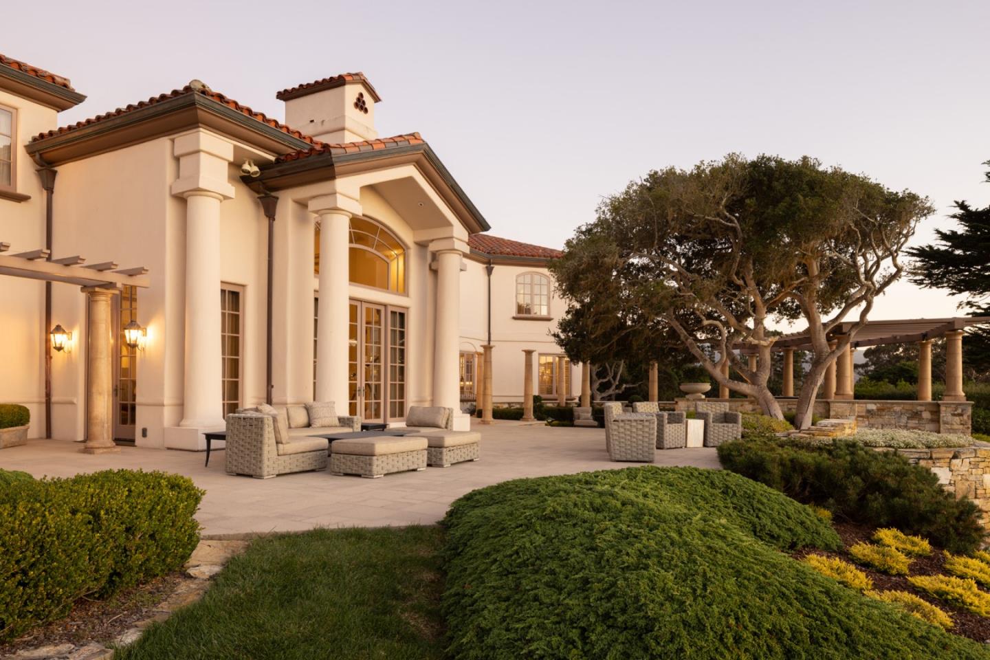 Detail Gallery Image 22 of 24 For 3426 17 Mile Dr, Pebble Beach,  CA 93953 - 6 Beds | 6/2 Baths