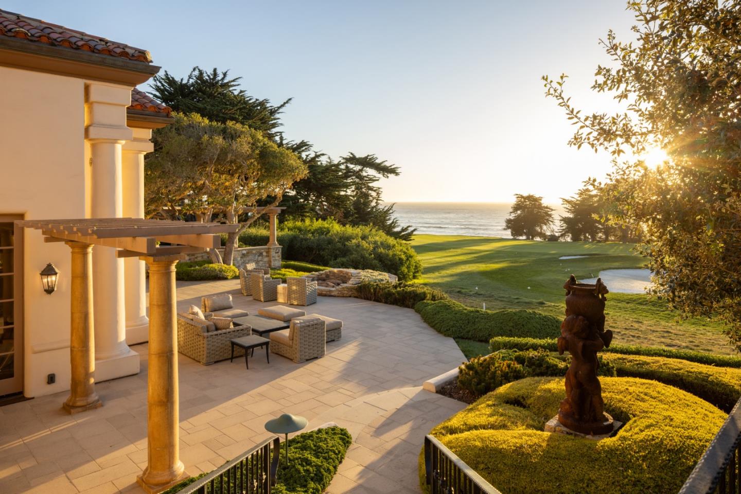 Detail Gallery Image 4 of 24 For 3426 17 Mile Dr, Pebble Beach,  CA 93953 - 6 Beds | 6/2 Baths