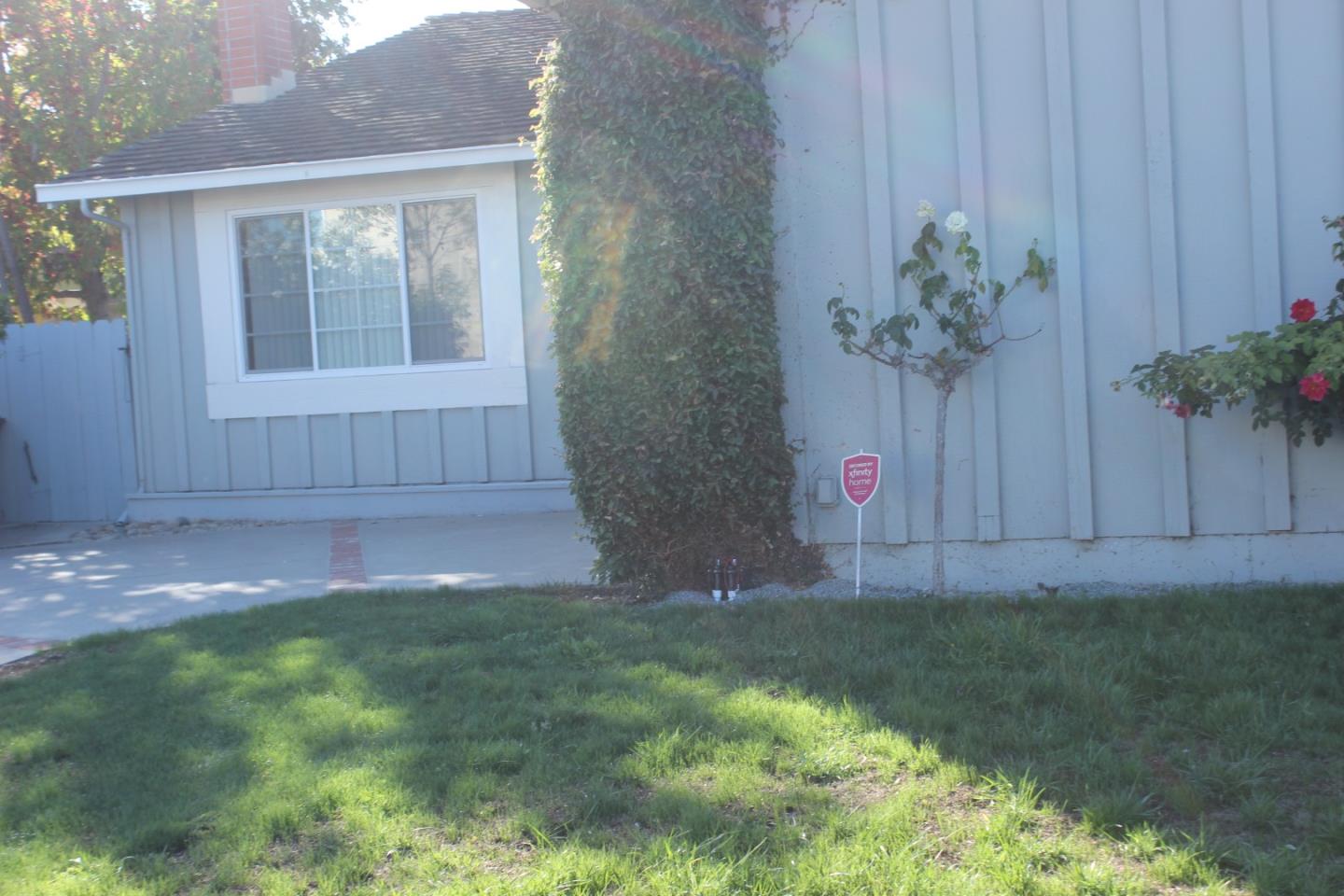 Detail Gallery Image 8 of 17 For 980 Edgewater Blvd, Foster City,  CA 94404 - 4 Beds | 2 Baths