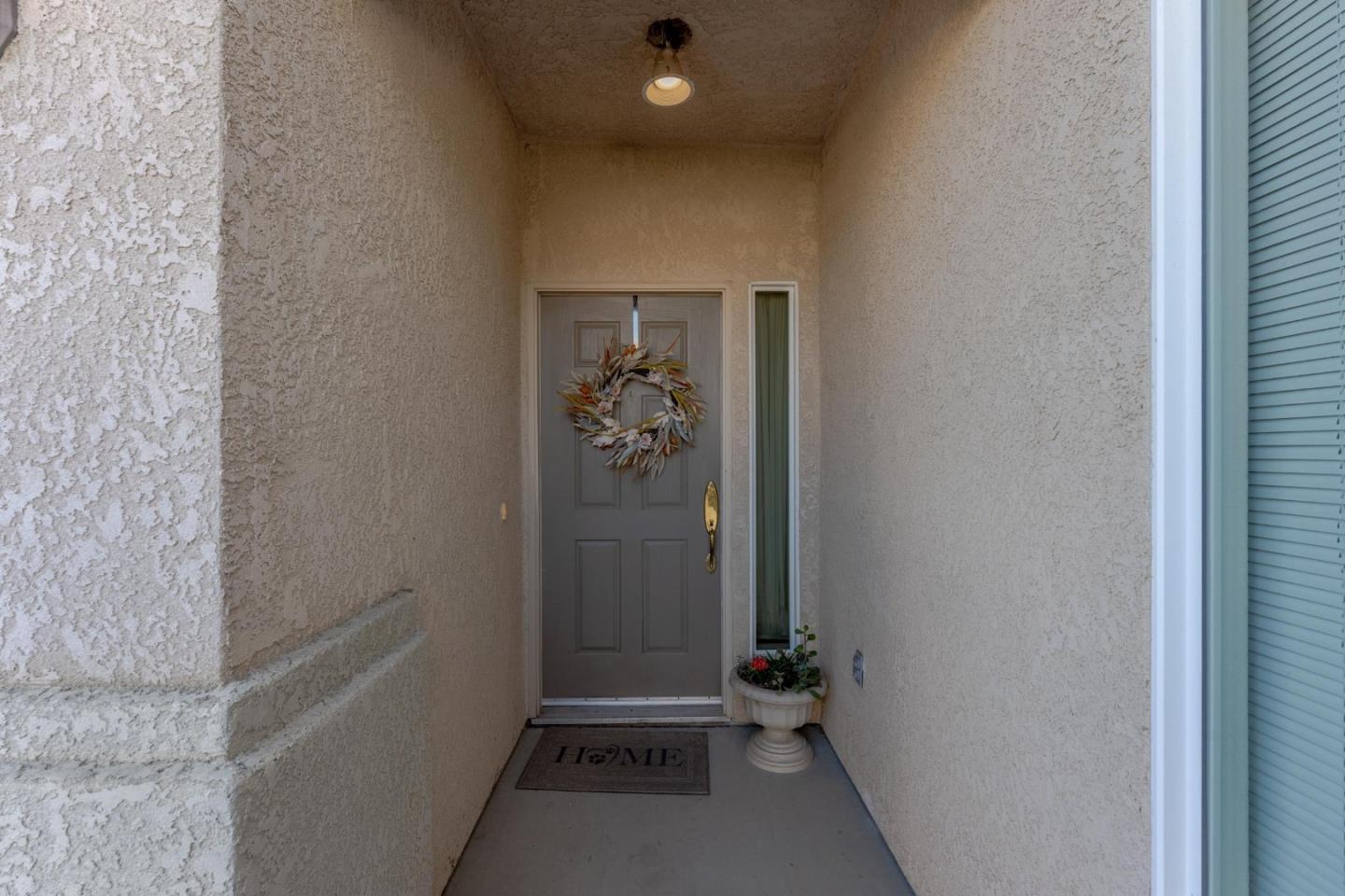 Detail Gallery Image 3 of 23 For 2919 Las Flores Cir, Los Banos,  CA 93635 - 3 Beds | 2 Baths