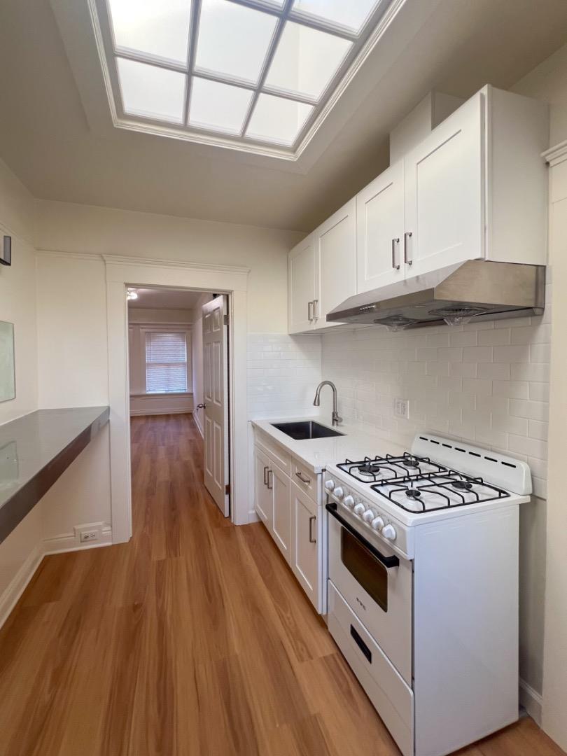 Detail Gallery Image 2 of 8 For 1206 Burlingame Ave #1,  Burlingame,  CA 94010 - 0 Beds | 1 Baths