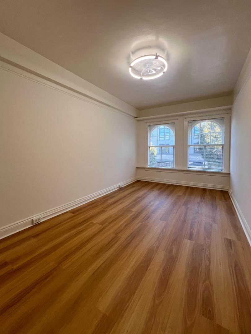 Detail Gallery Image 4 of 8 For 1206 Burlingame Ave #1,  Burlingame,  CA 94010 - 0 Beds | 1 Baths