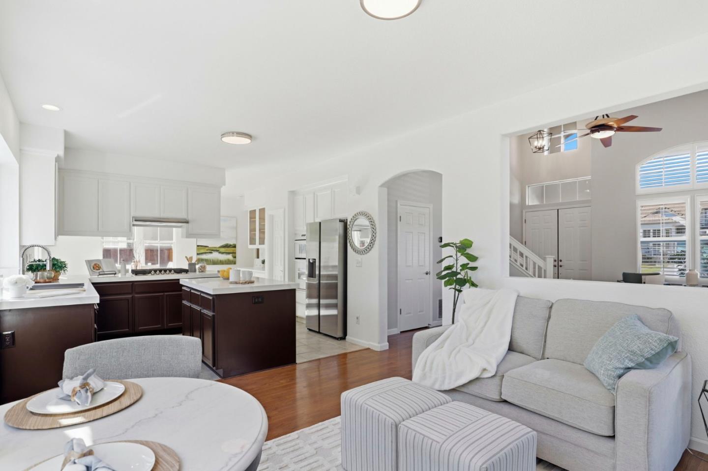 Detail Gallery Image 12 of 61 For 9232 Kestrel Ct, Gilroy,  CA 95020 - 4 Beds | 2/1 Baths