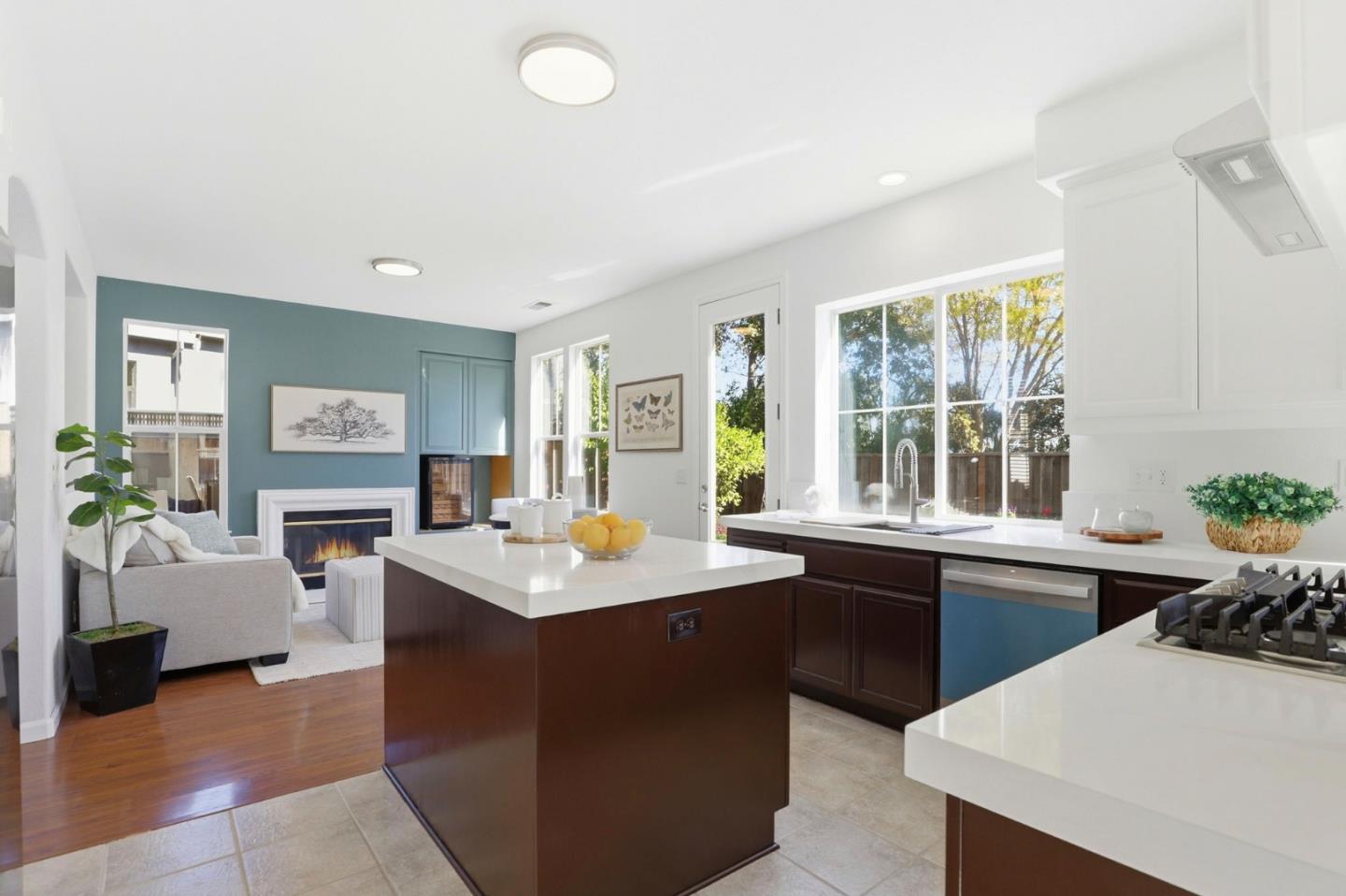 Detail Gallery Image 15 of 61 For 9232 Kestrel Ct, Gilroy,  CA 95020 - 4 Beds | 2/1 Baths