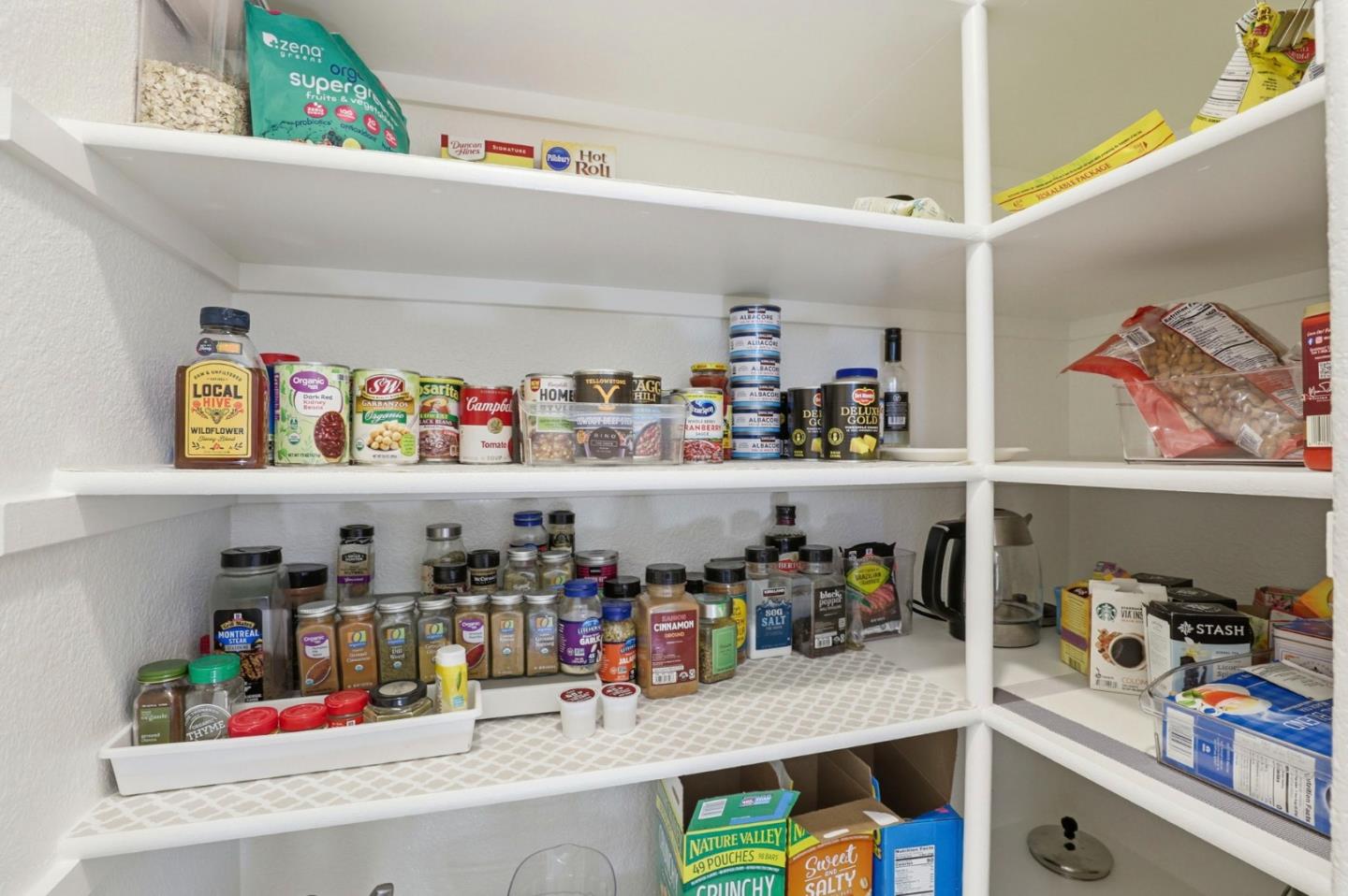 Detail Gallery Image 18 of 61 For 9232 Kestrel Ct, Gilroy,  CA 95020 - 4 Beds | 2/1 Baths