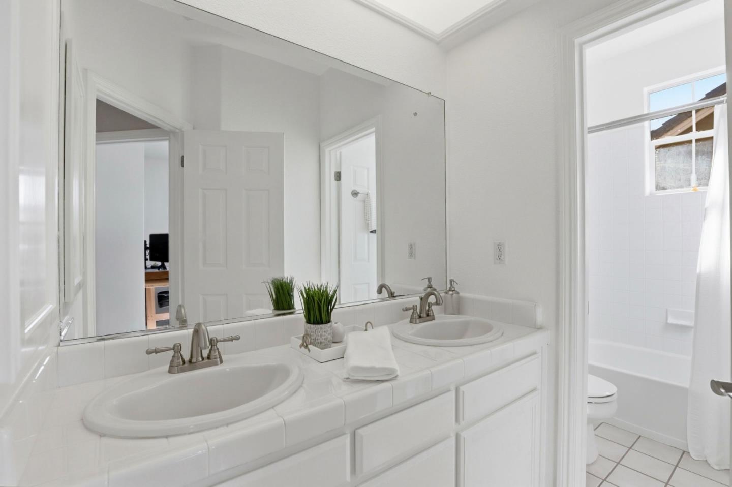 Detail Gallery Image 39 of 61 For 9232 Kestrel Ct, Gilroy,  CA 95020 - 4 Beds | 2/1 Baths