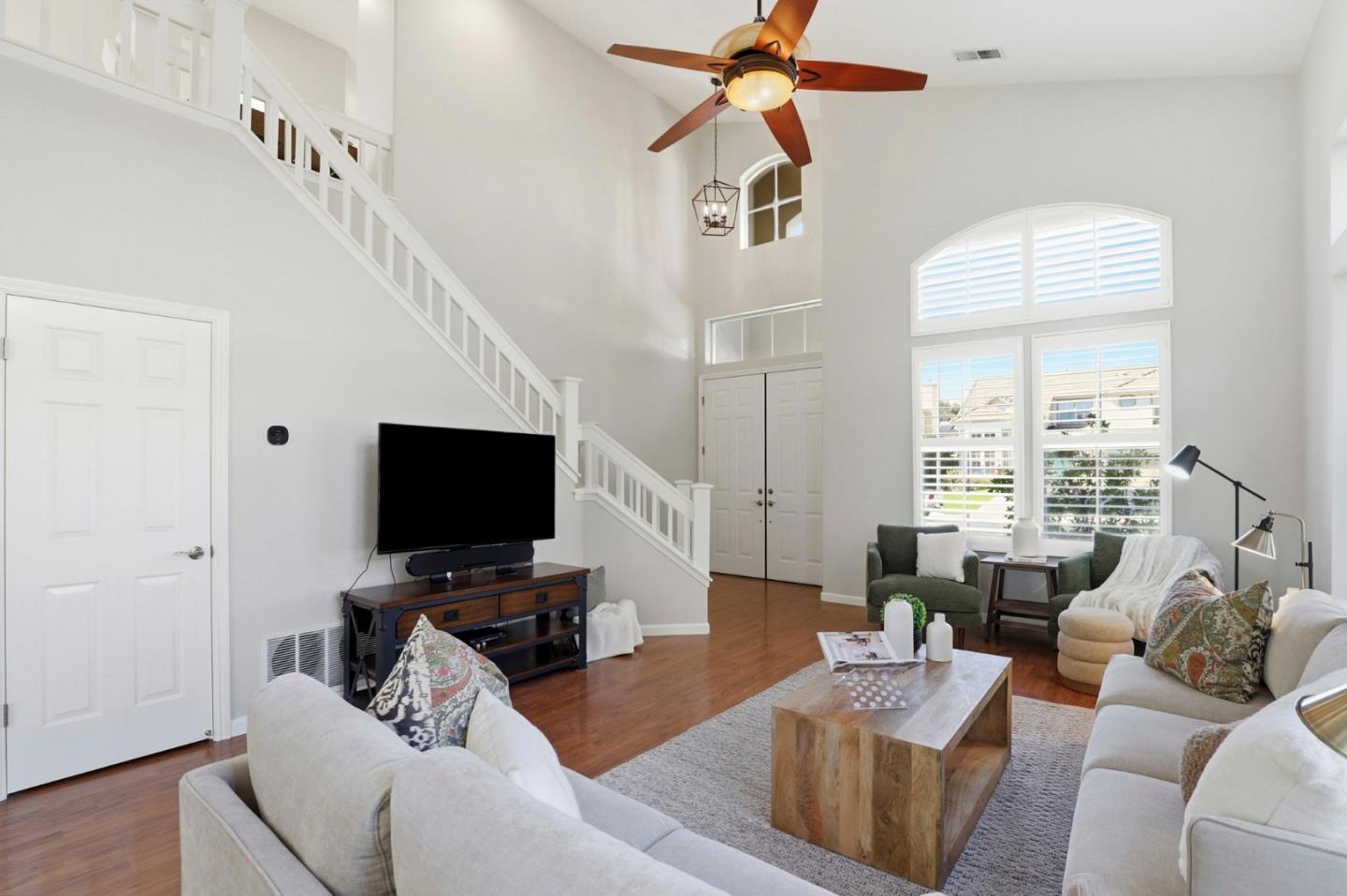 Detail Gallery Image 6 of 61 For 9232 Kestrel Ct, Gilroy,  CA 95020 - 4 Beds | 2/1 Baths