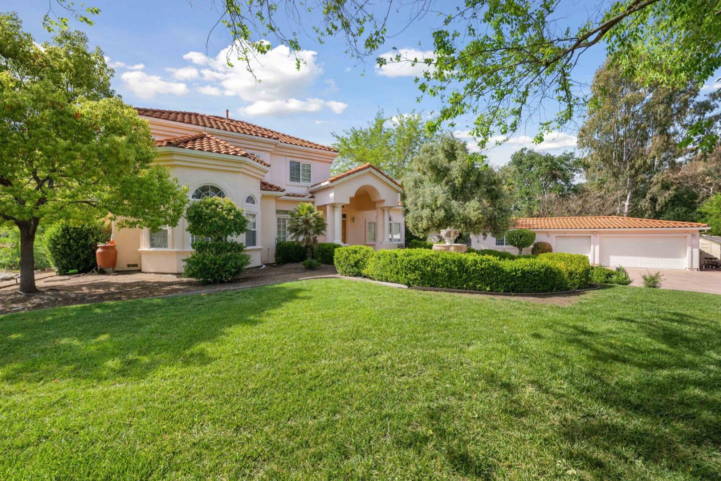 Detail Gallery Image 35 of 72 For 1190 Llagas Rd, Morgan Hill,  CA 95037 - 6 Beds | 5 Baths