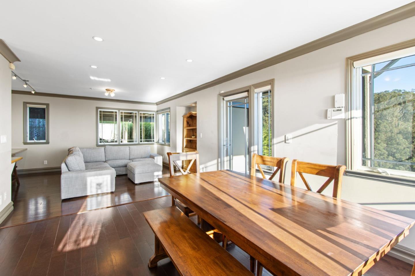 Detail Gallery Image 25 of 94 For 107 Dolphine Ave, El Granada,  CA 94018 - 4 Beds | 3/1 Baths