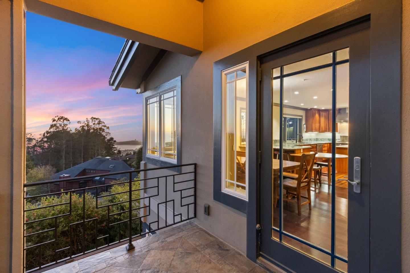 Detail Gallery Image 75 of 94 For 107 Dolphine Ave, El Granada,  CA 94018 - 4 Beds | 3/1 Baths