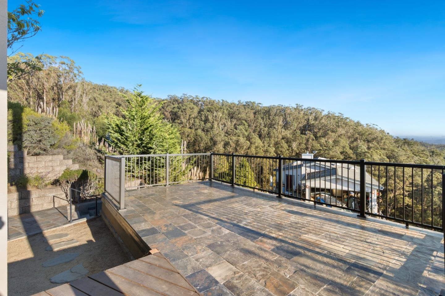 Detail Gallery Image 8 of 94 For 107 Dolphine Ave, El Granada,  CA 94018 - 4 Beds | 3/1 Baths