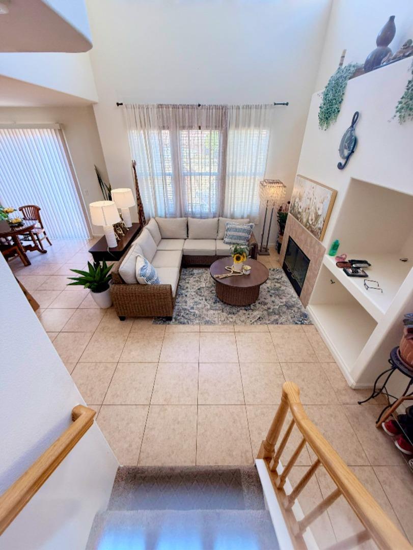 Detail Gallery Image 8 of 13 For 1949 Bradbury St, Salinas,  CA 93906 - 3 Beds | 2/1 Baths