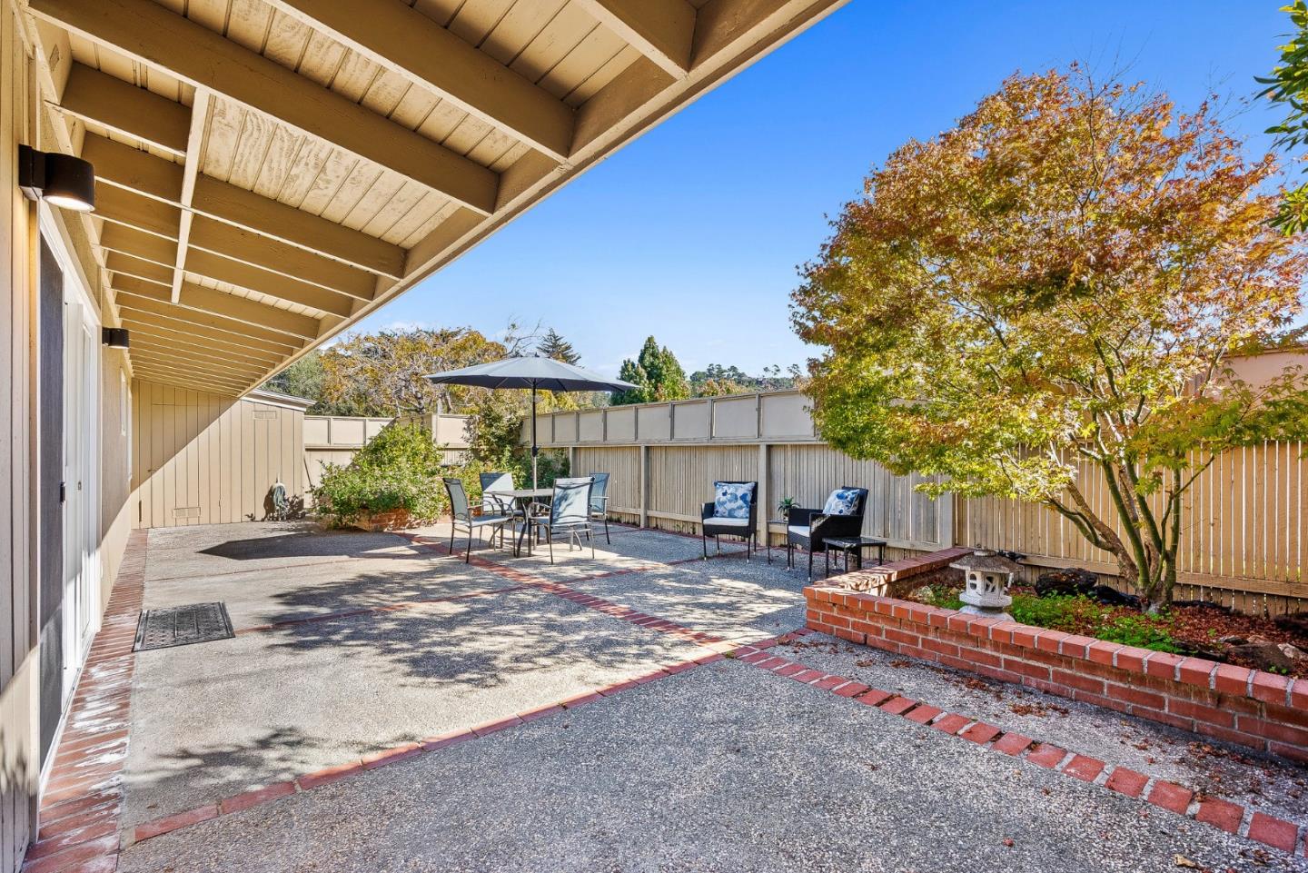 Detail Gallery Image 24 of 34 For 181 Hacienda Carmel, Carmel,  CA 93923 - 2 Beds | 2 Baths