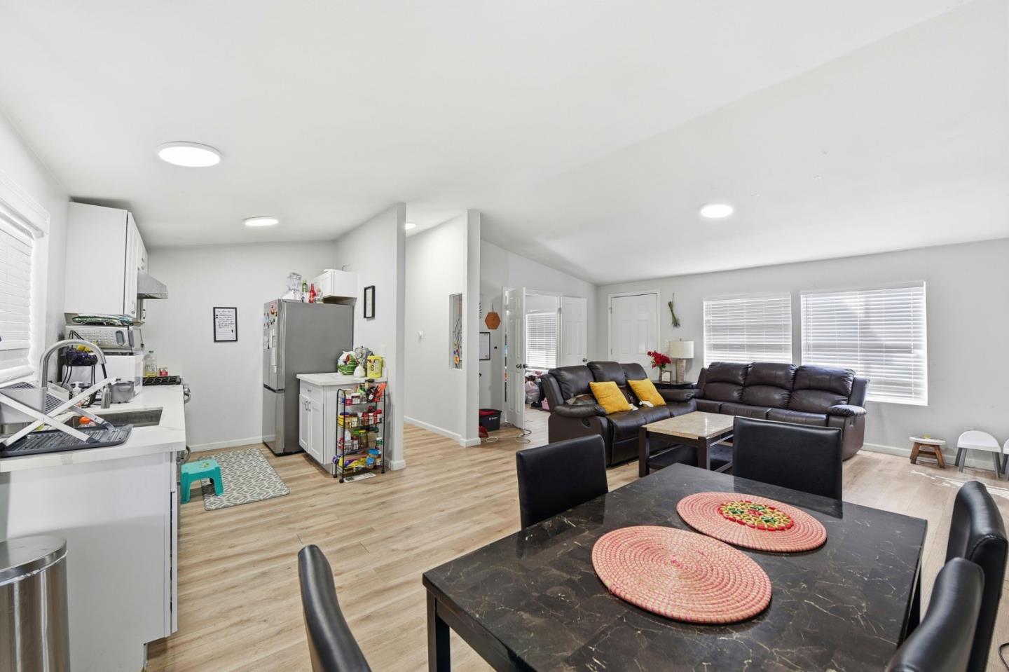 Detail Gallery Image 10 of 33 For 3637 Snell Ave #248,  San Jose,  CA 95136 - 3 Beds | 2 Baths