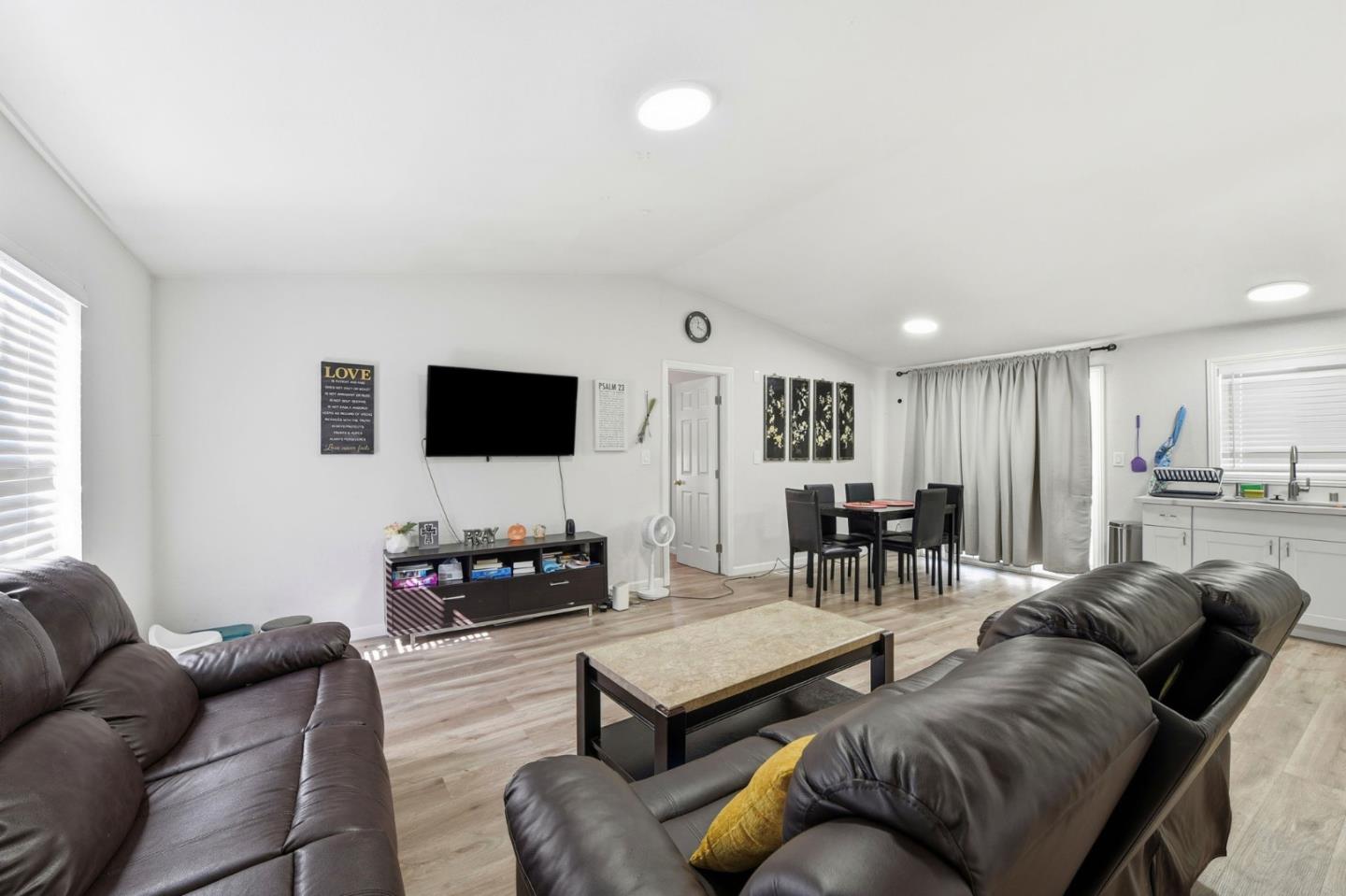 Detail Gallery Image 3 of 33 For 3637 Snell Ave #248,  San Jose,  CA 95136 - 3 Beds | 2 Baths