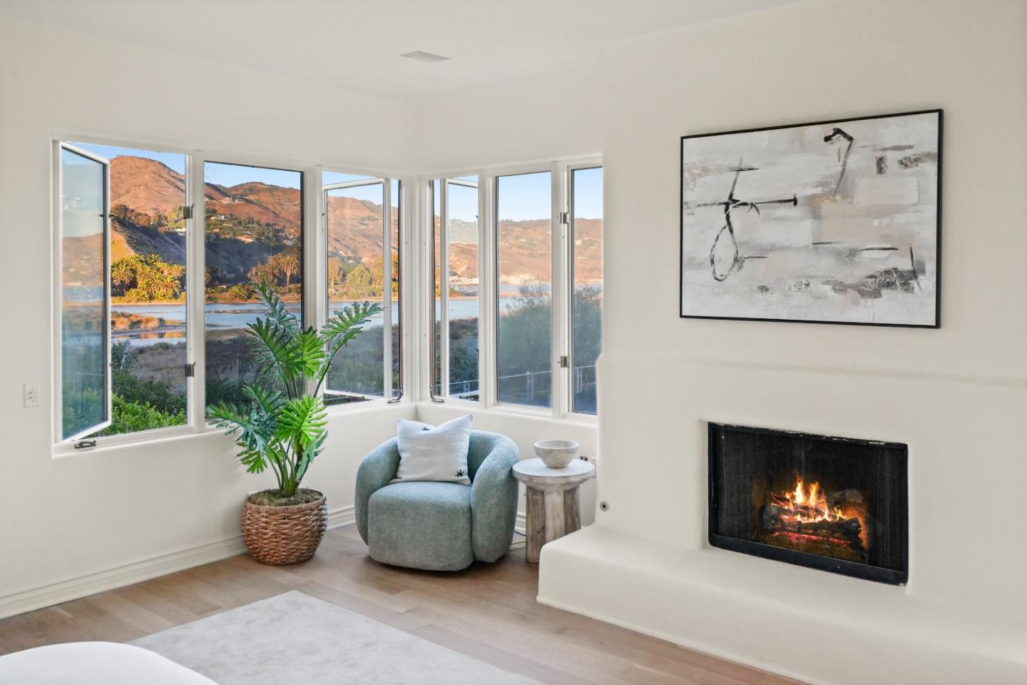 Detail Gallery Image 24 of 43 For 23349 Malibu Colony Rd, Malibu,  CA 90265 - 4 Beds | 4 Baths