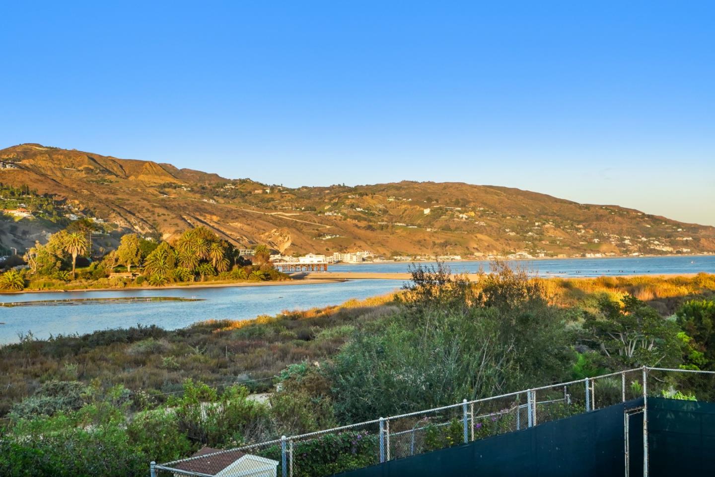 Detail Gallery Image 33 of 43 For 23349 Malibu Colony Rd, Malibu,  CA 90265 - 4 Beds | 4 Baths