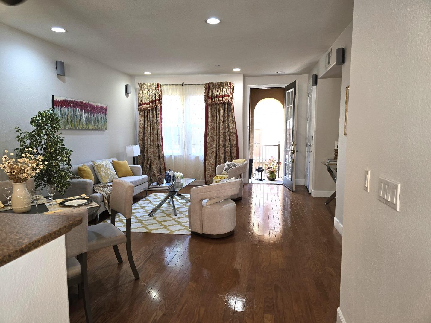 Detail Gallery Image 14 of 53 For 585 Adeline Ave, San Jose,  CA 95136 - 2 Beds | 2 Baths