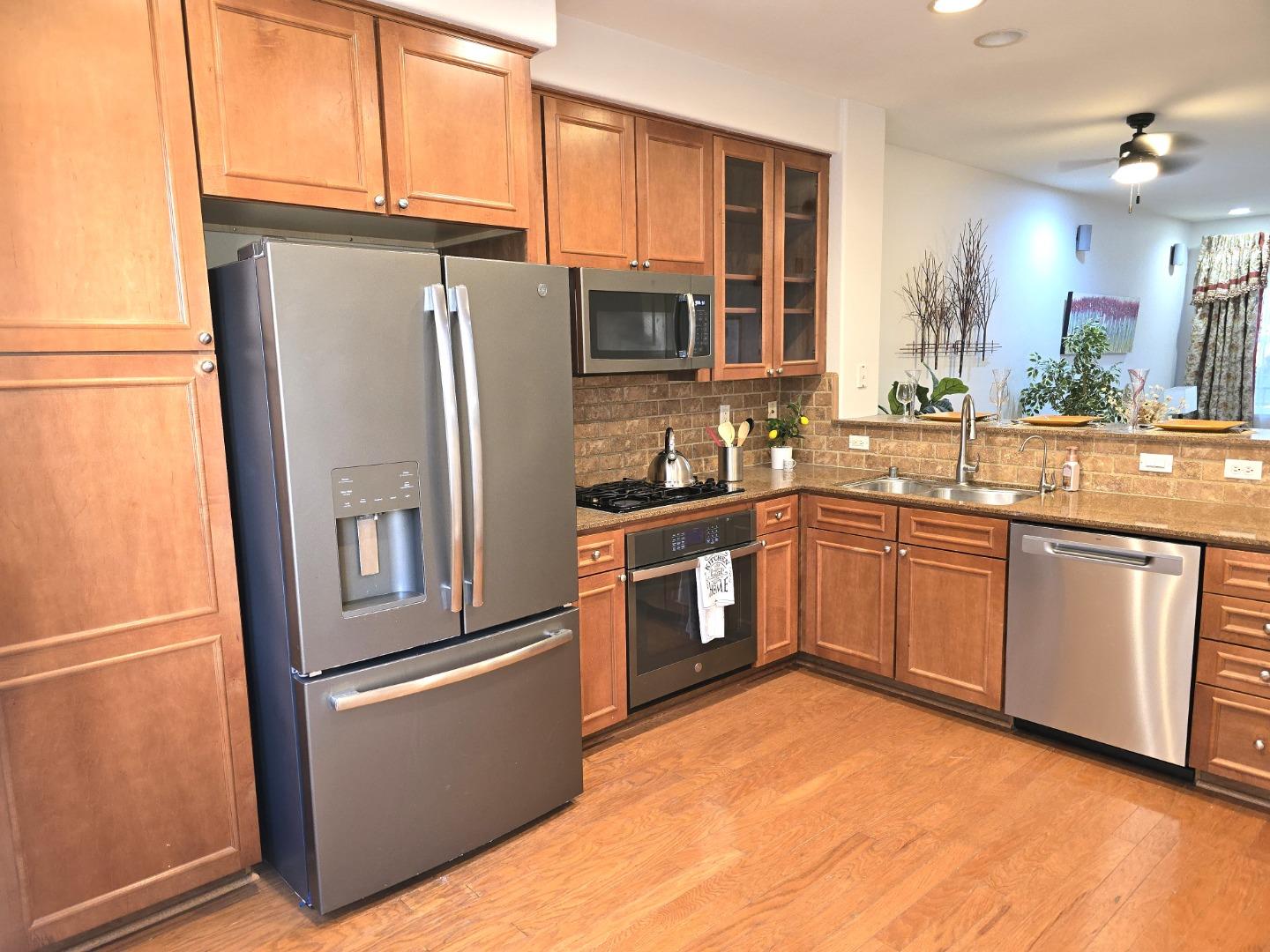 Detail Gallery Image 16 of 53 For 585 Adeline Ave, San Jose,  CA 95136 - 2 Beds | 2 Baths