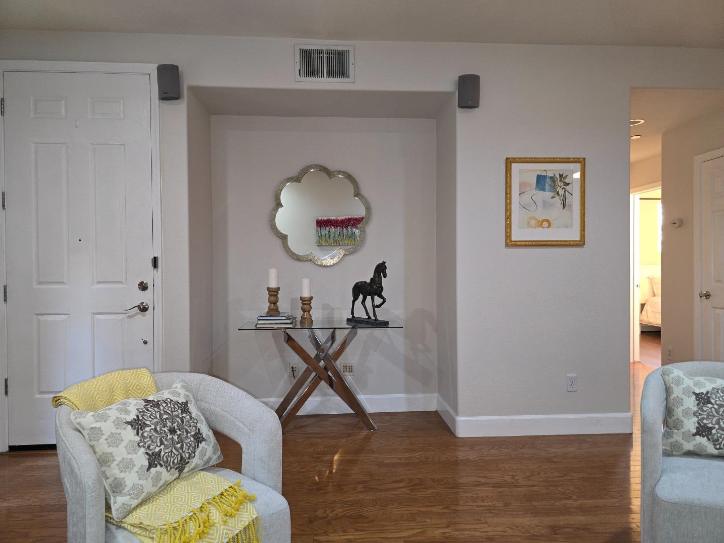 Detail Gallery Image 8 of 53 For 585 Adeline Ave, San Jose,  CA 95136 - 2 Beds | 2 Baths