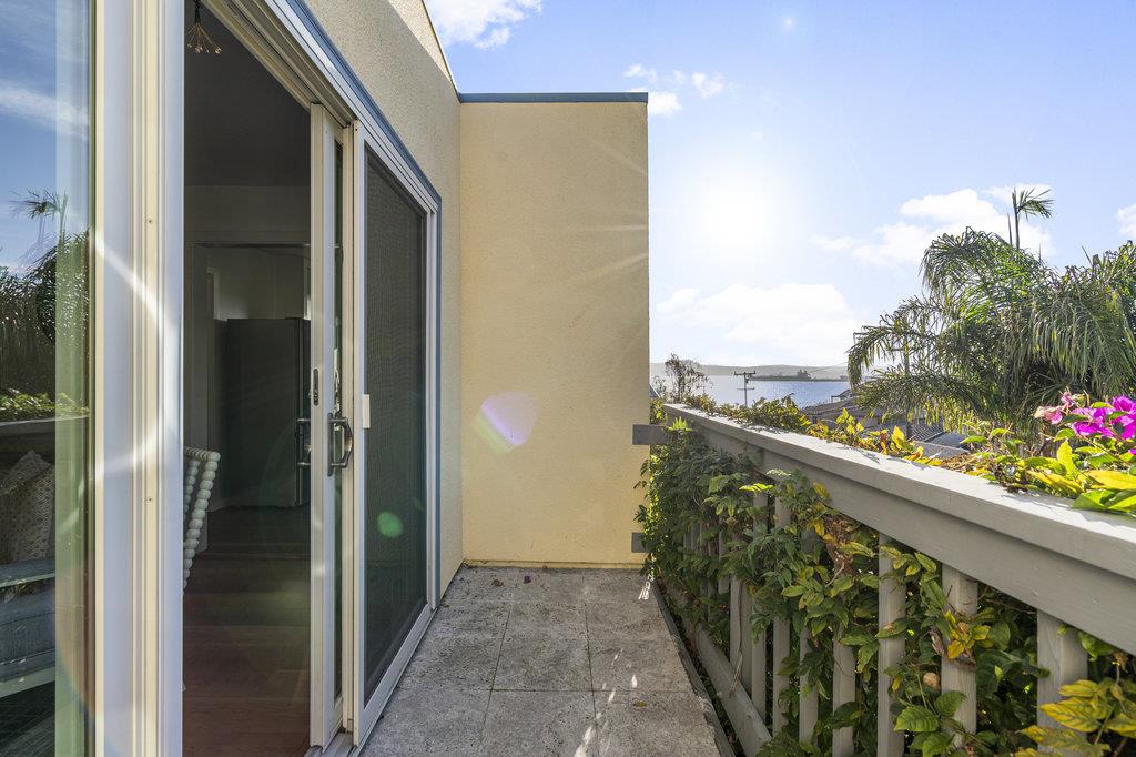 Detail Gallery Image 10 of 76 For 488 Western Dr, Point Richmond,  CA 94801 - 3 Beds | 2 Baths