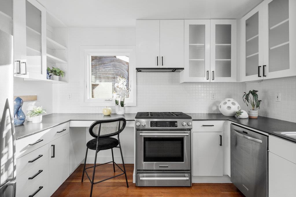 Detail Gallery Image 12 of 76 For 488 Western Dr, Point Richmond,  CA 94801 - 3 Beds | 2 Baths