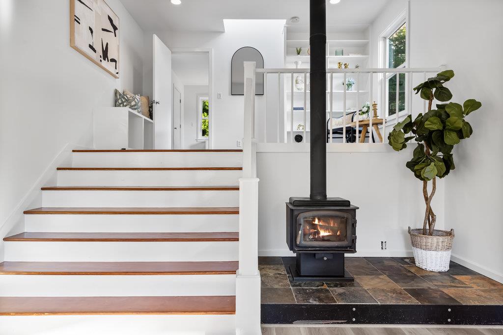 Detail Gallery Image 17 of 76 For 488 Western Dr, Point Richmond,  CA 94801 - 3 Beds | 2 Baths