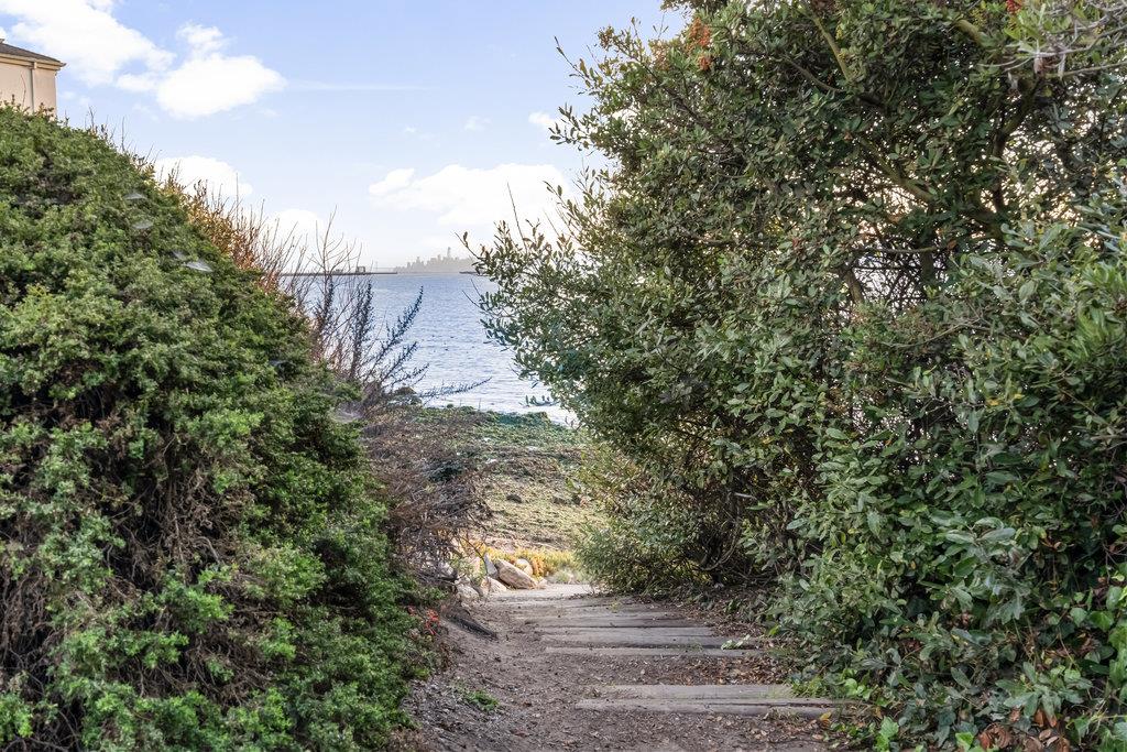 Detail Gallery Image 39 of 76 For 488 Western Dr, Point Richmond,  CA 94801 - 3 Beds | 2 Baths