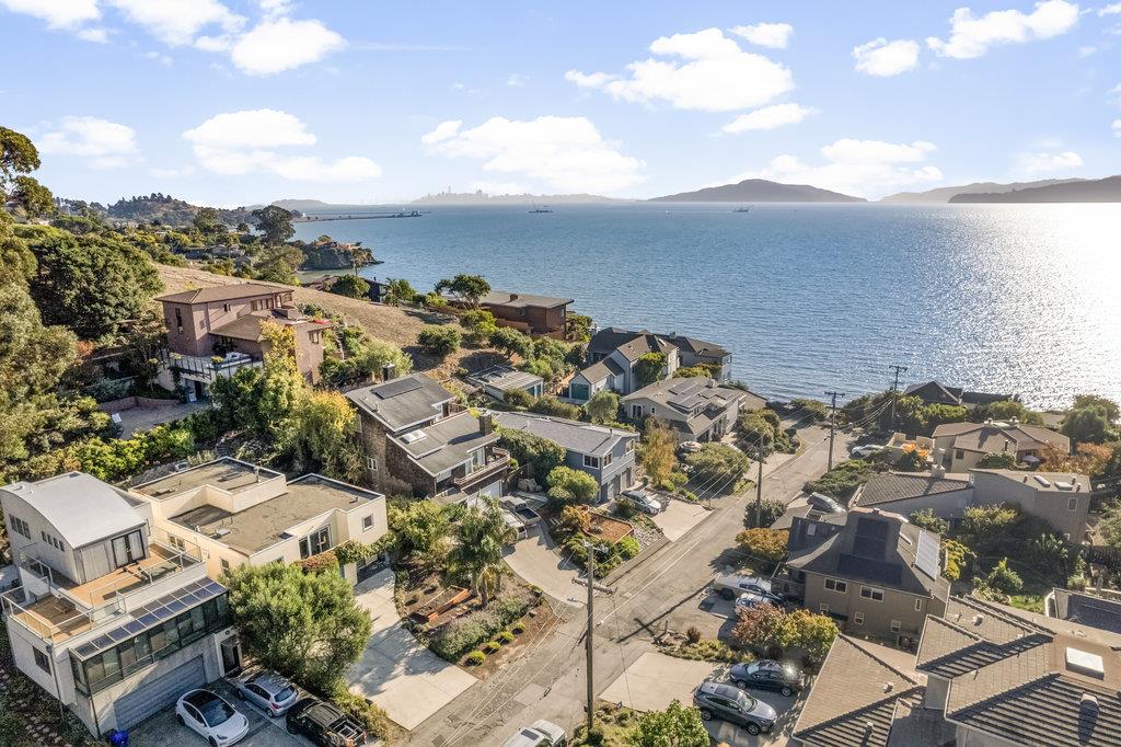 Detail Gallery Image 43 of 76 For 488 Western Dr, Point Richmond,  CA 94801 - 3 Beds | 2 Baths