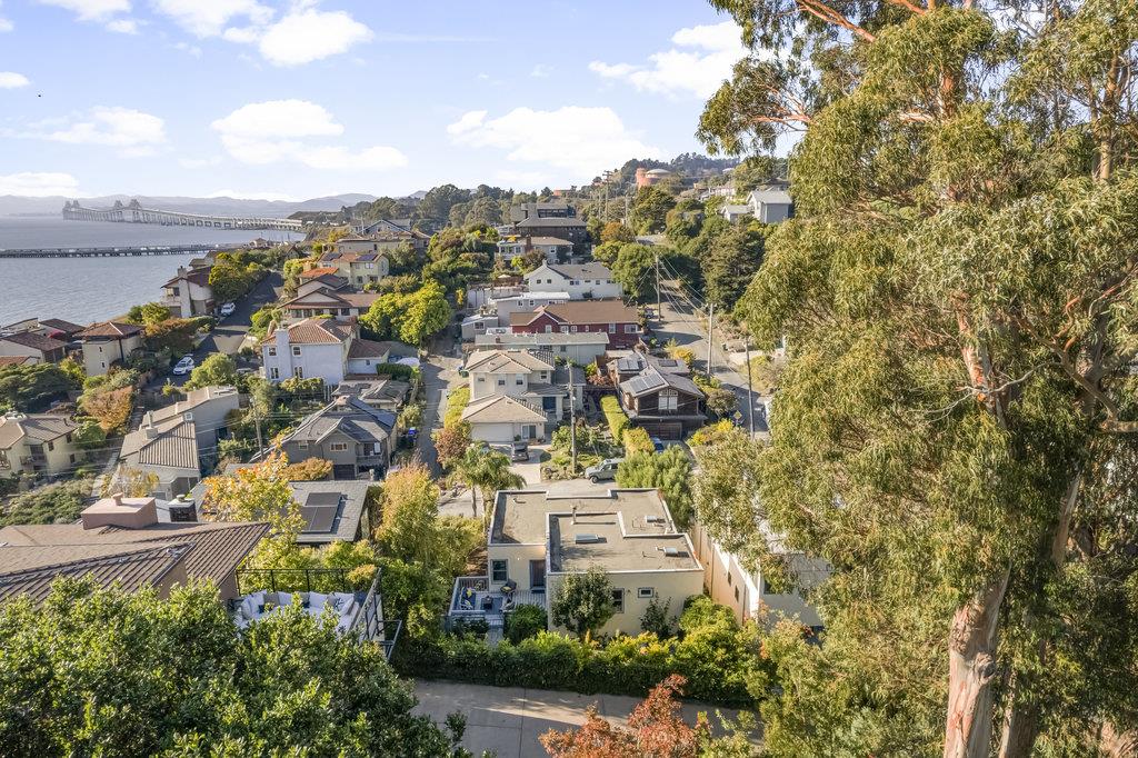 Detail Gallery Image 48 of 76 For 488 Western Dr, Point Richmond,  CA 94801 - 3 Beds | 2 Baths