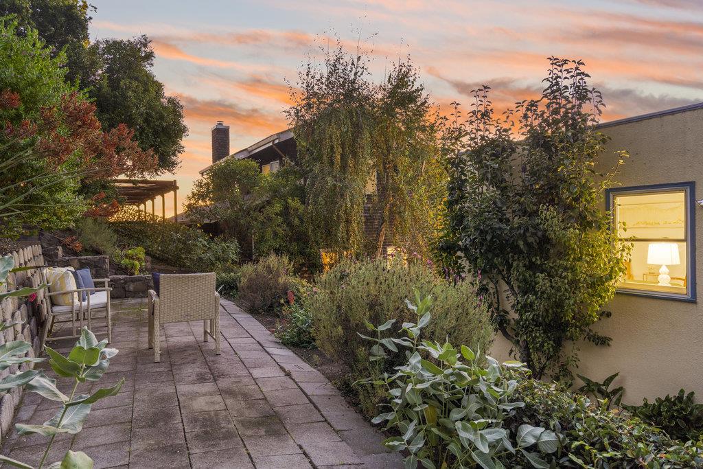 Detail Gallery Image 64 of 76 For 488 Western Dr, Point Richmond,  CA 94801 - 3 Beds | 2 Baths