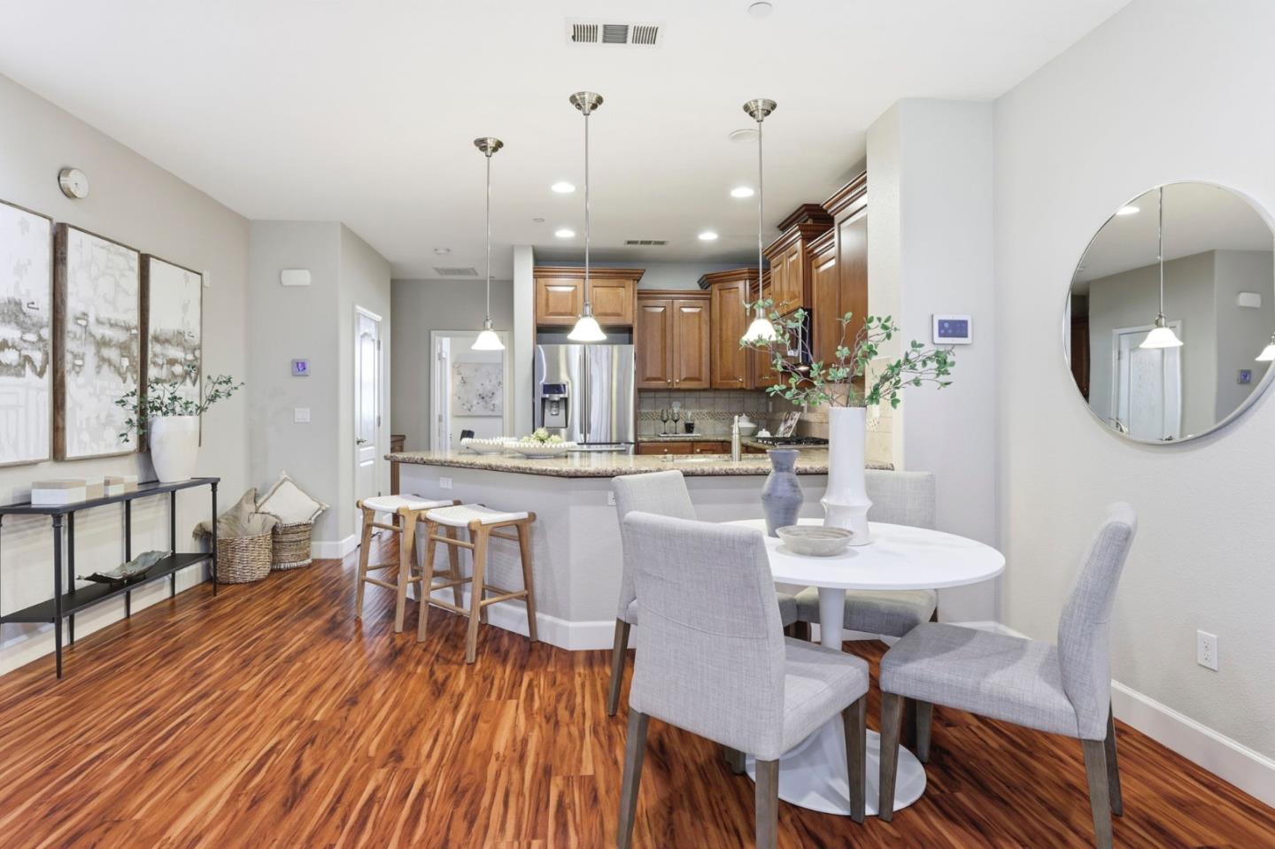 Detail Gallery Image 6 of 31 For 1701 Shore Pl #5,  Santa Clara,  CA 95054 - 3 Beds | 3 Baths