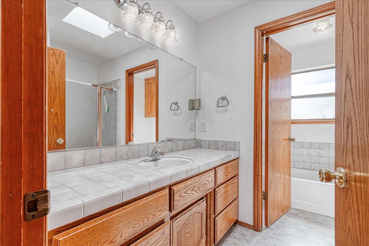 Detail Gallery Image 16 of 34 For 2425 Becker Ct, Modesto,  CA 95358 - 3 Beds | 2 Baths