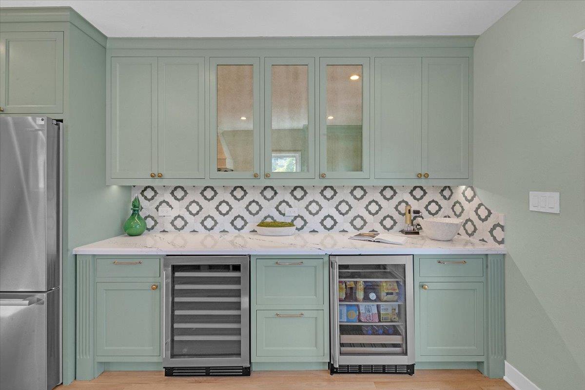 Detail Gallery Image 10 of 50 For 1901 Delaware Ave, Santa Cruz,  CA 95060 - 5 Beds | 2 Baths