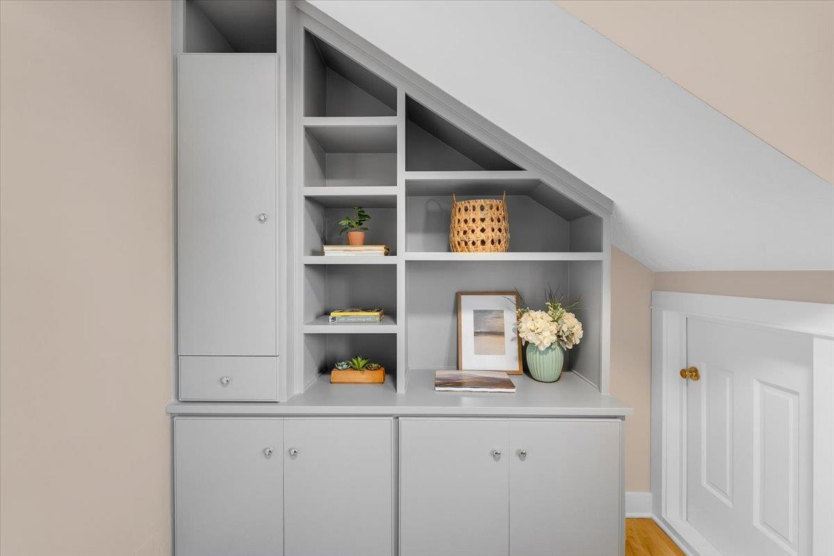 Detail Gallery Image 14 of 50 For 1901 Delaware Ave, Santa Cruz,  CA 95060 - 5 Beds | 2 Baths