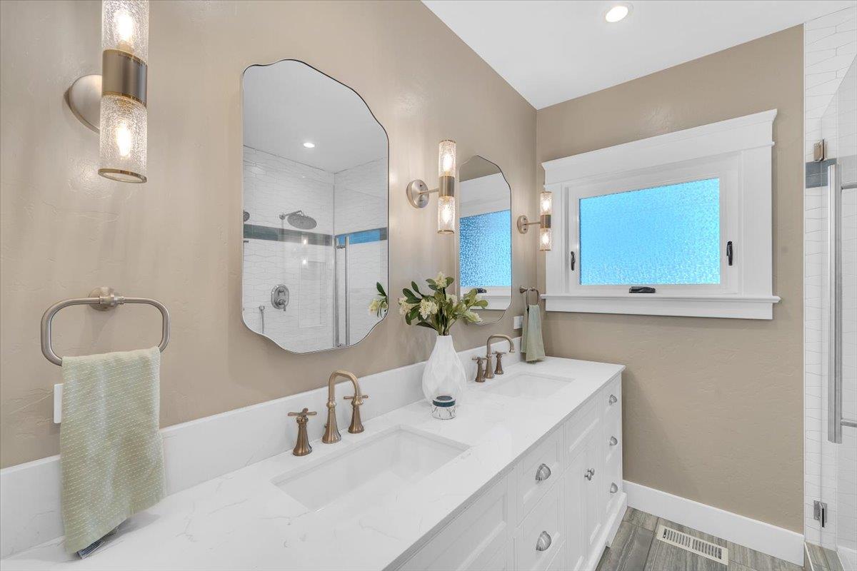 Detail Gallery Image 16 of 50 For 1901 Delaware Ave, Santa Cruz,  CA 95060 - 5 Beds | 2 Baths