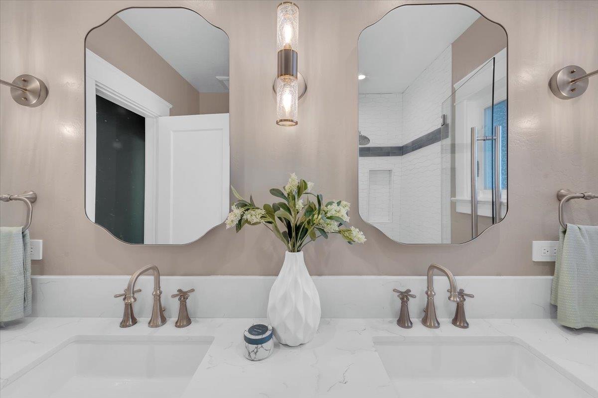 Detail Gallery Image 18 of 50 For 1901 Delaware Ave, Santa Cruz,  CA 95060 - 5 Beds | 2 Baths