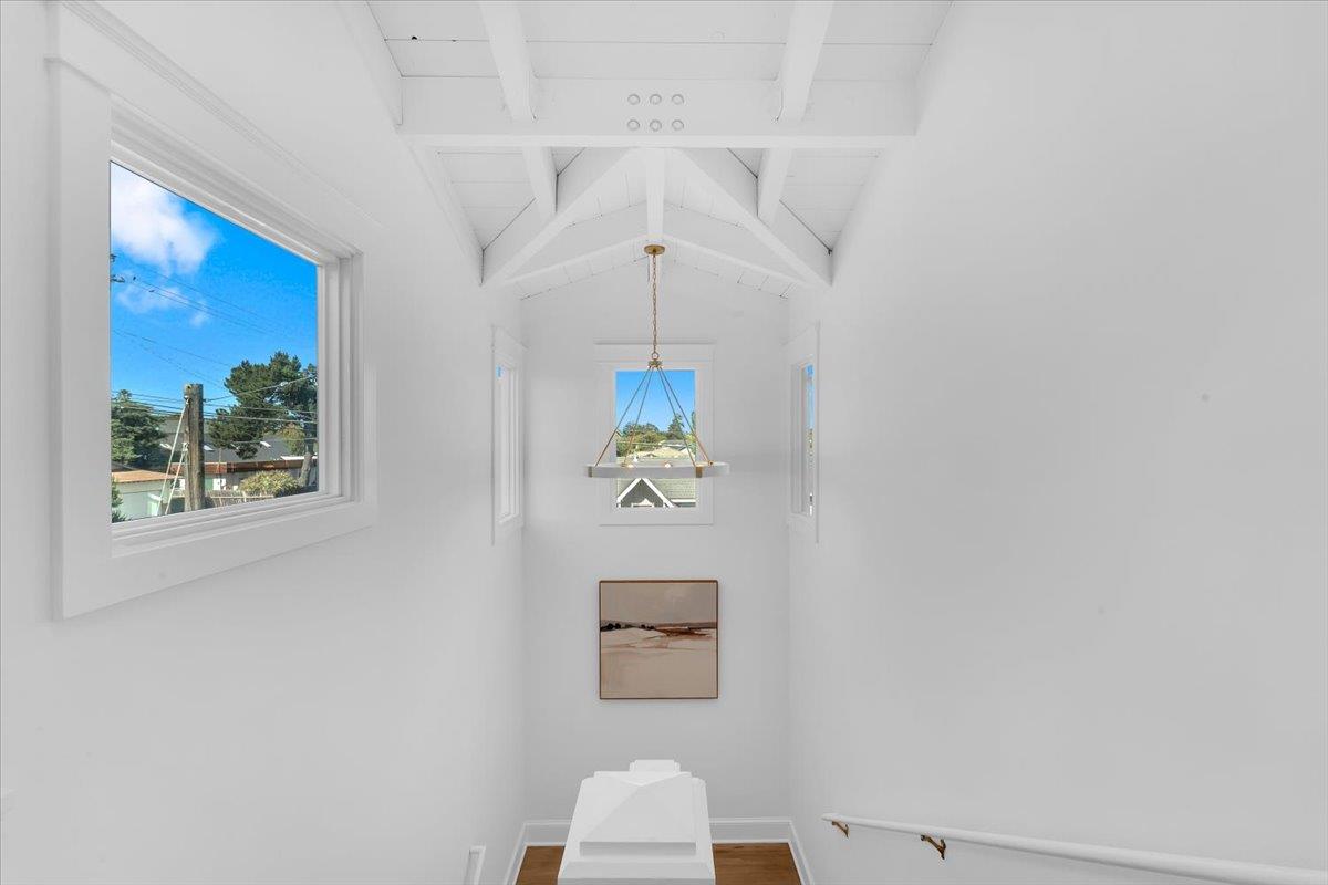 Detail Gallery Image 19 of 50 For 1901 Delaware Ave, Santa Cruz,  CA 95060 - 5 Beds | 2 Baths