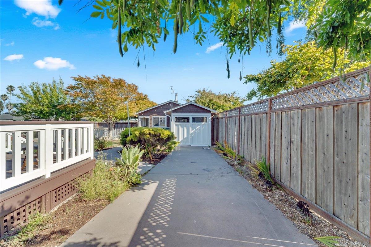 Detail Gallery Image 37 of 50 For 1901 Delaware Ave, Santa Cruz,  CA 95060 - 5 Beds | 2 Baths