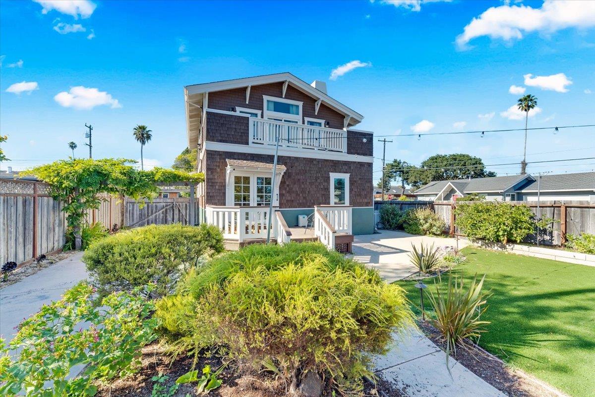 Detail Gallery Image 43 of 50 For 1901 Delaware Ave, Santa Cruz,  CA 95060 - 5 Beds | 2 Baths