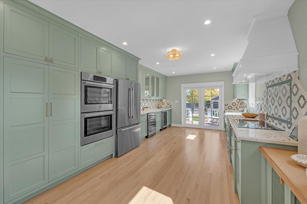 Detail Gallery Image 7 of 50 For 1901 Delaware Ave, Santa Cruz,  CA 95060 - 5 Beds | 2 Baths